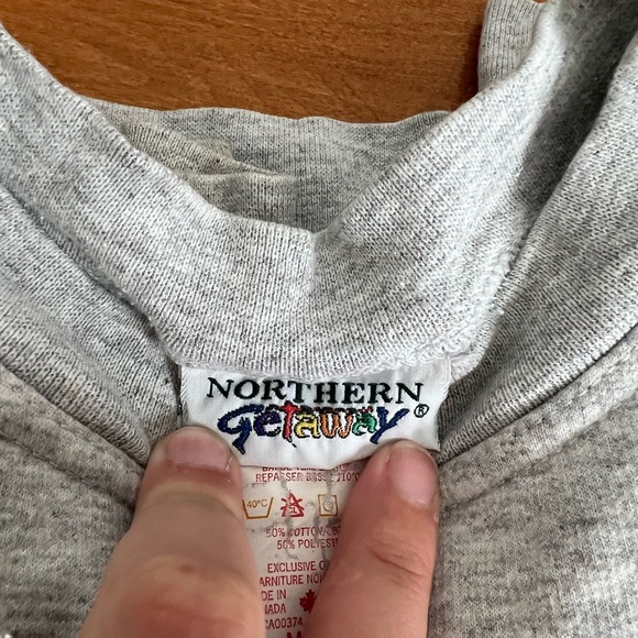 Vintage Northern Getaway Crewneck Sweater Figure Skating Graphic Girls Medium - Picture 6 of 7